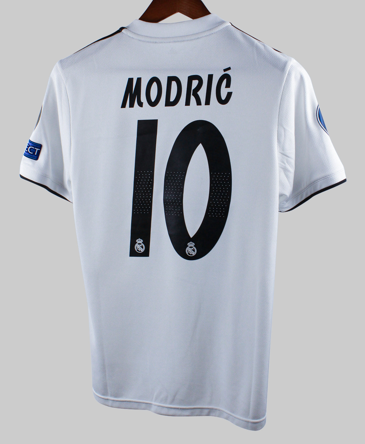 Real Madrid 2018-19 Modric Home Kit (S)