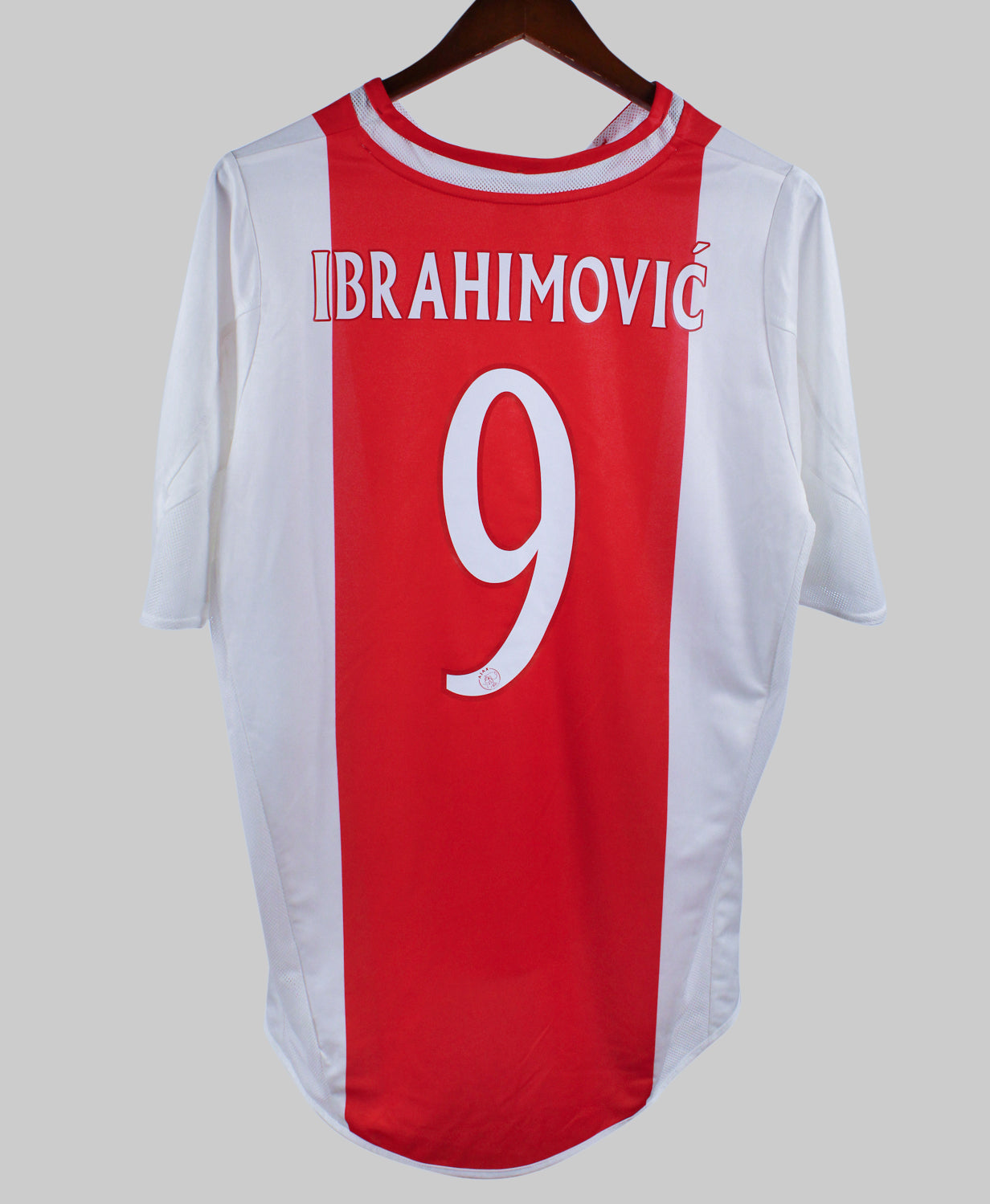 Ajax 2004-05 Ibrahimovic Home Kit   (L)