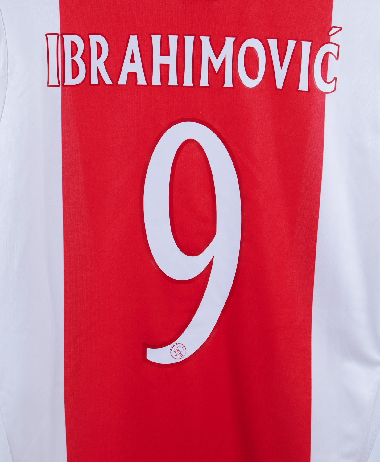 Ajax 2004-05 Ibrahimovic Home Kit   (L)