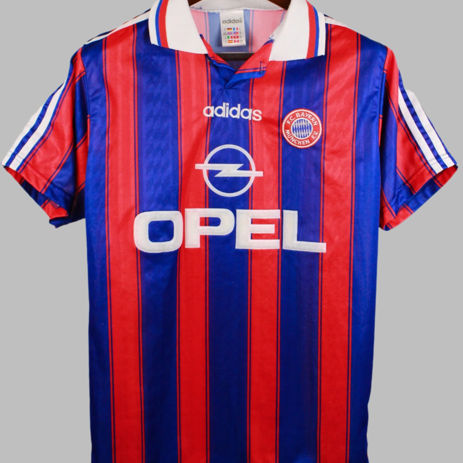 Bayern Munich 1995-97 Basler Home Kit (S)