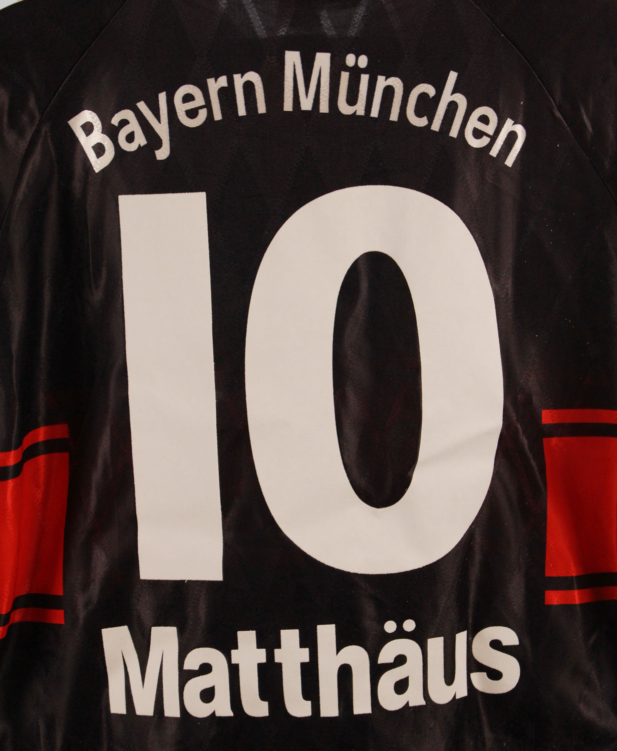 Bayern Munich 1997-98 Matthaus Home Kit   (L)