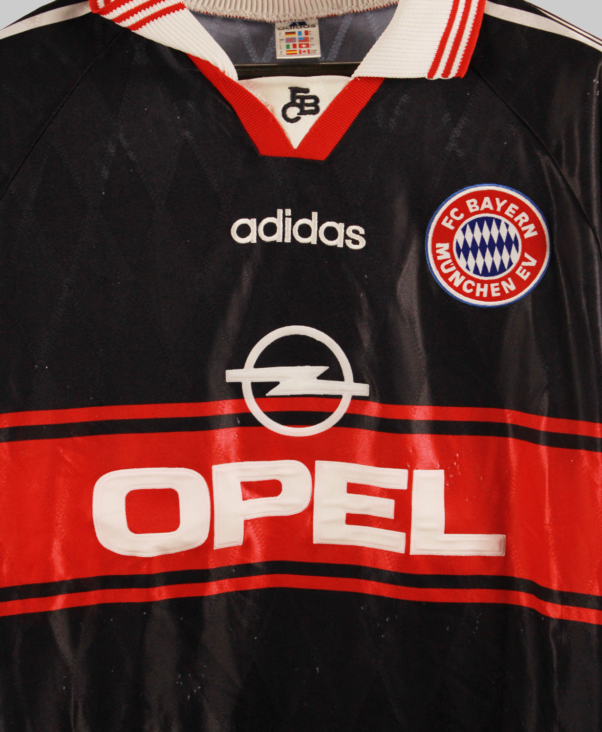 Bayern Munich 1997-98 Matthaus Home Kit   (L)