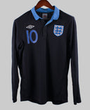England 2011-12 Rooney Long Sleeve Away Kit   (M)