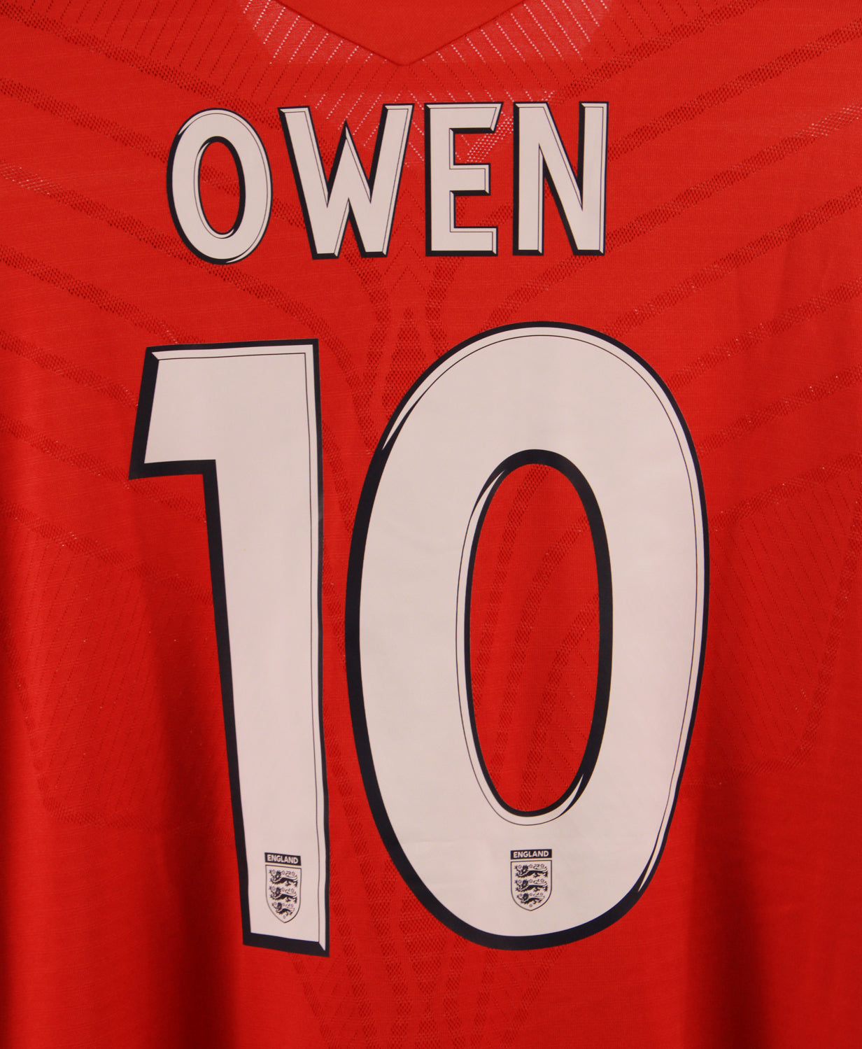 England 2008-09 Owen Away Kit   (L)