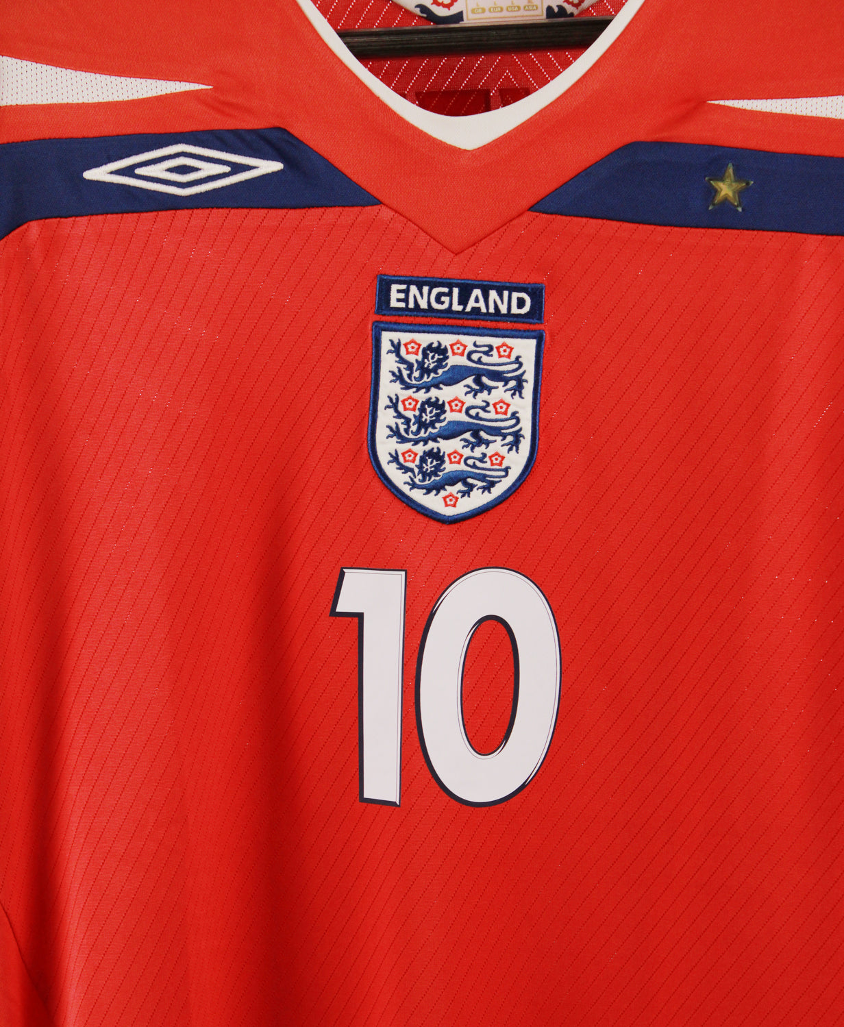 England 2008-09 Owen Away Kit   (L)