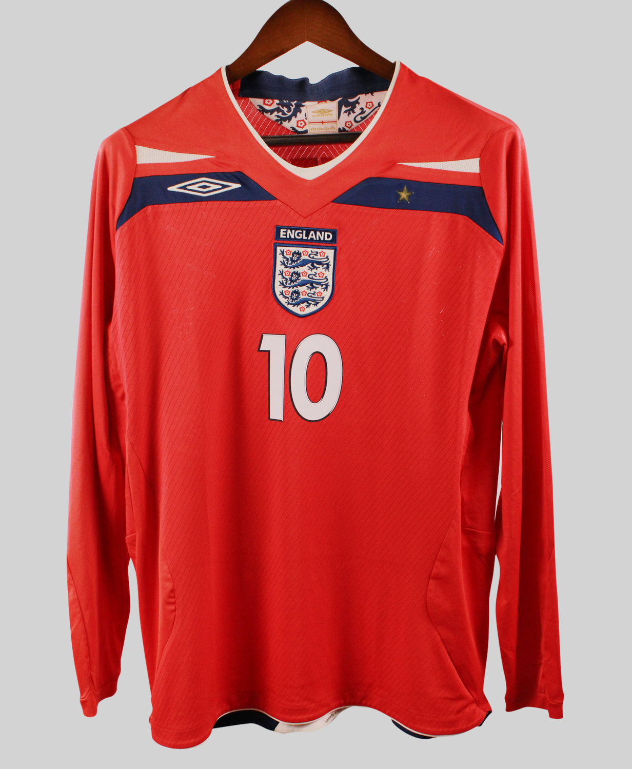 England 2008-09 Owen Away Kit   (L)
