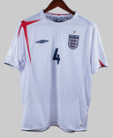 England 2006-07 Gerrard Home Kit   (L)