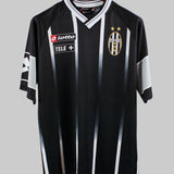 Juventus 2000-01  Training Kit   (XL)