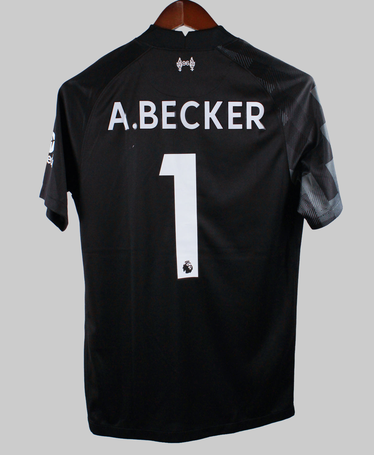 Liverpool 2021-22 A. Becker GK Kit   (S)