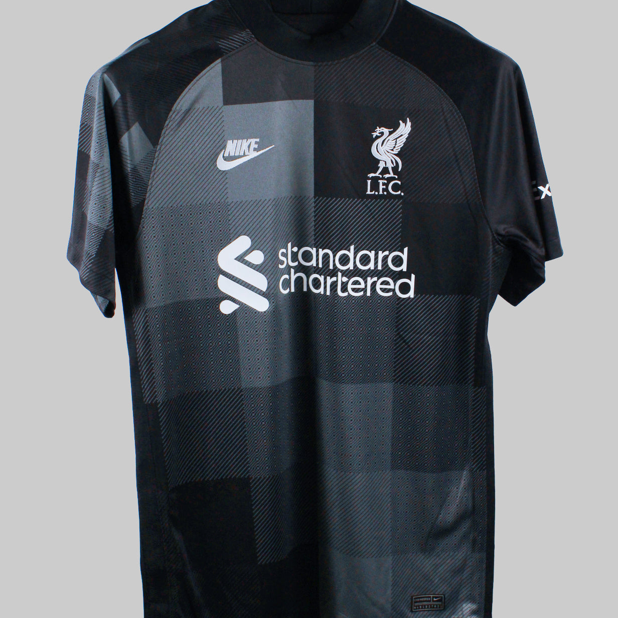 Liverpool 2021-22 A. Becker GK Kit   (S)