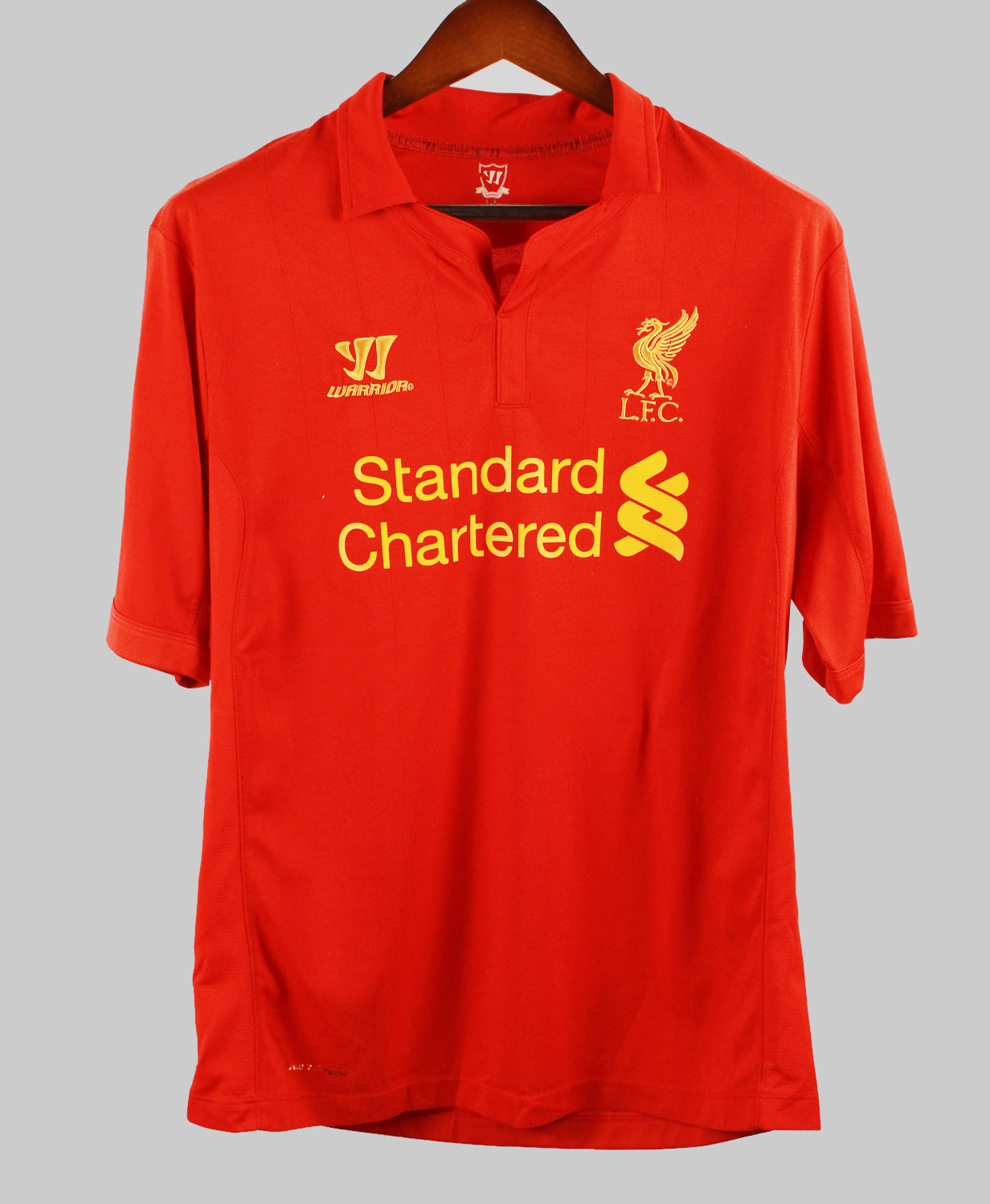 Liverpool 2012-13 Suarez Home Kit   (L)