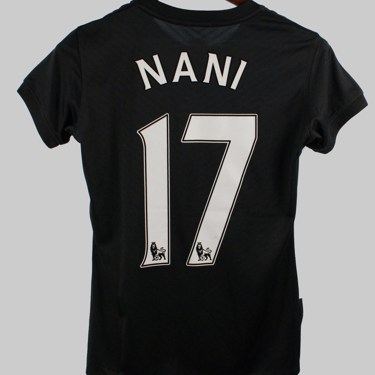 Manchester United 2009-10 Nani Away Kit   (M)