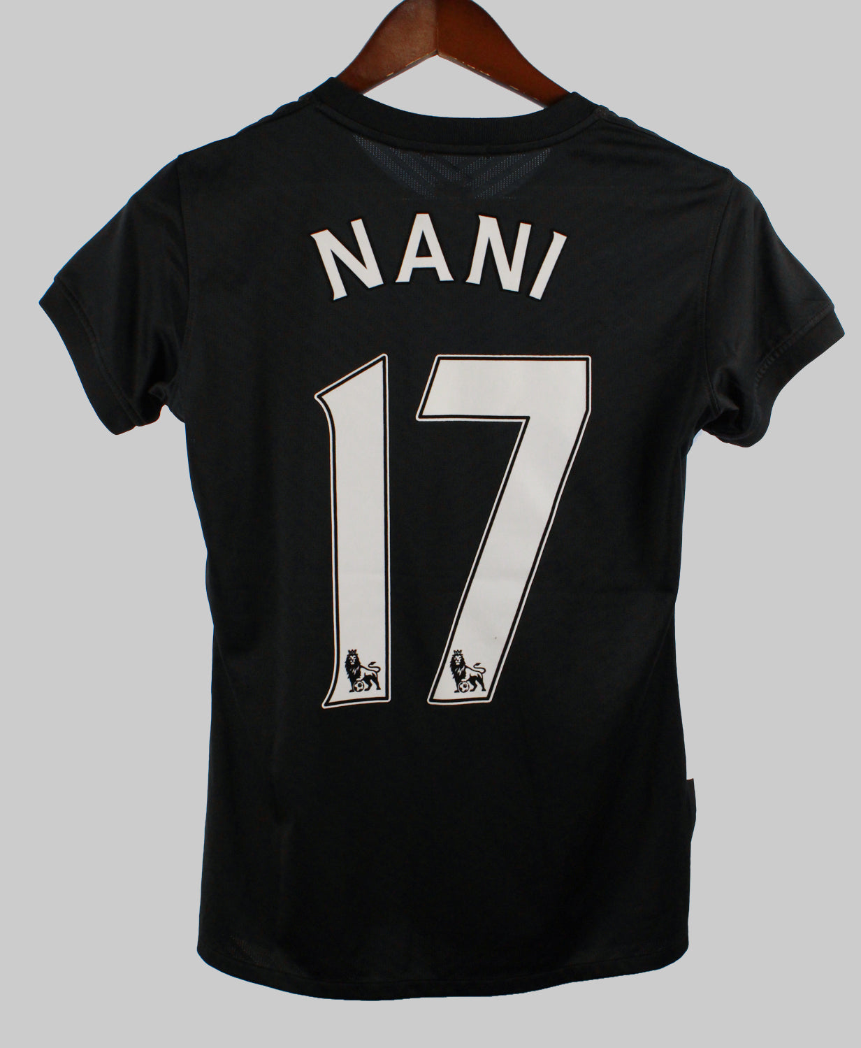 Manchester United 2009-10 Nani Away Kit   (M)
