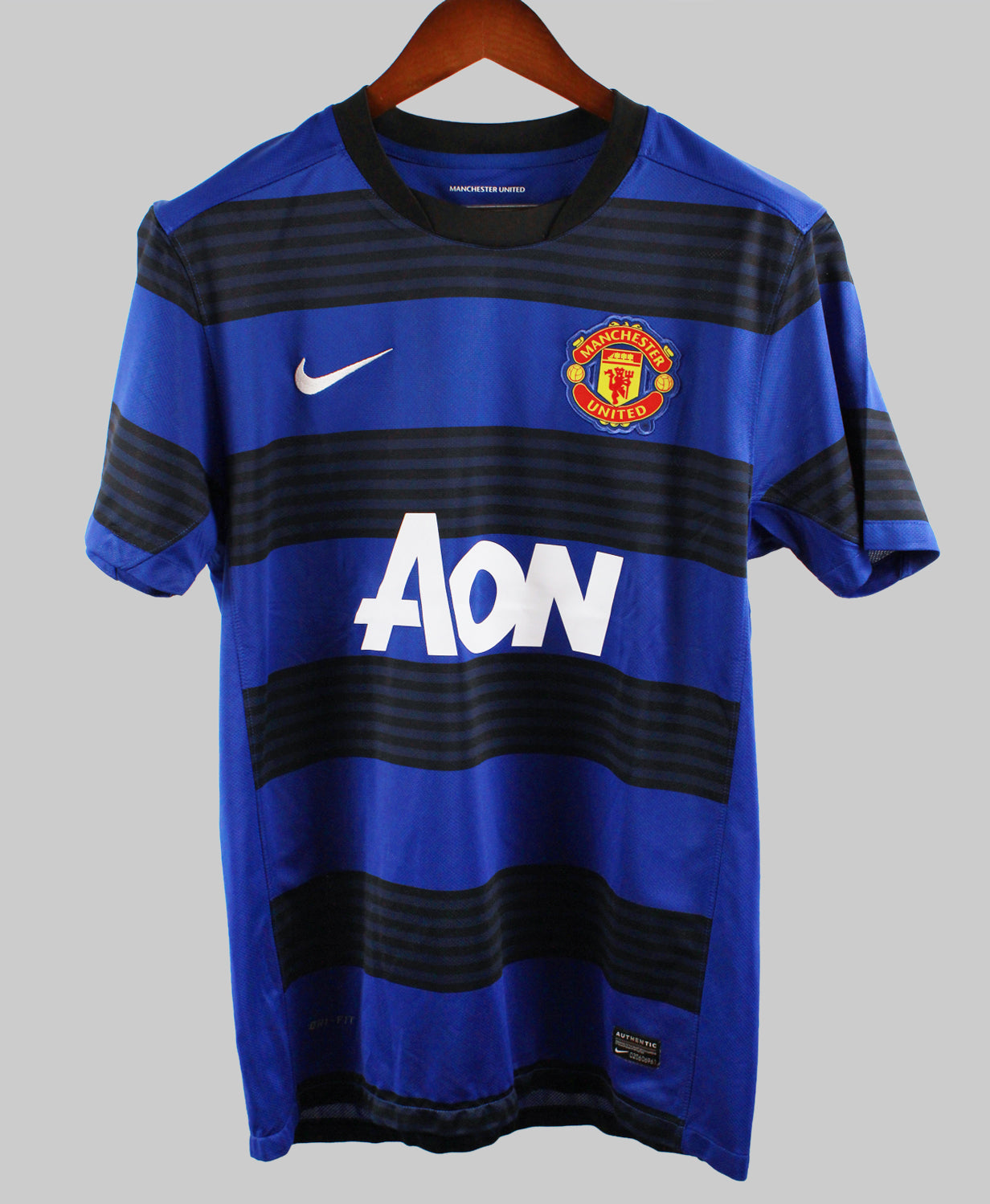 Manchester United 2011-12 Chicharito Away Kit   (L)