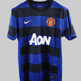 Manchester United 2011-12 Chicharito Away Kit   (L)