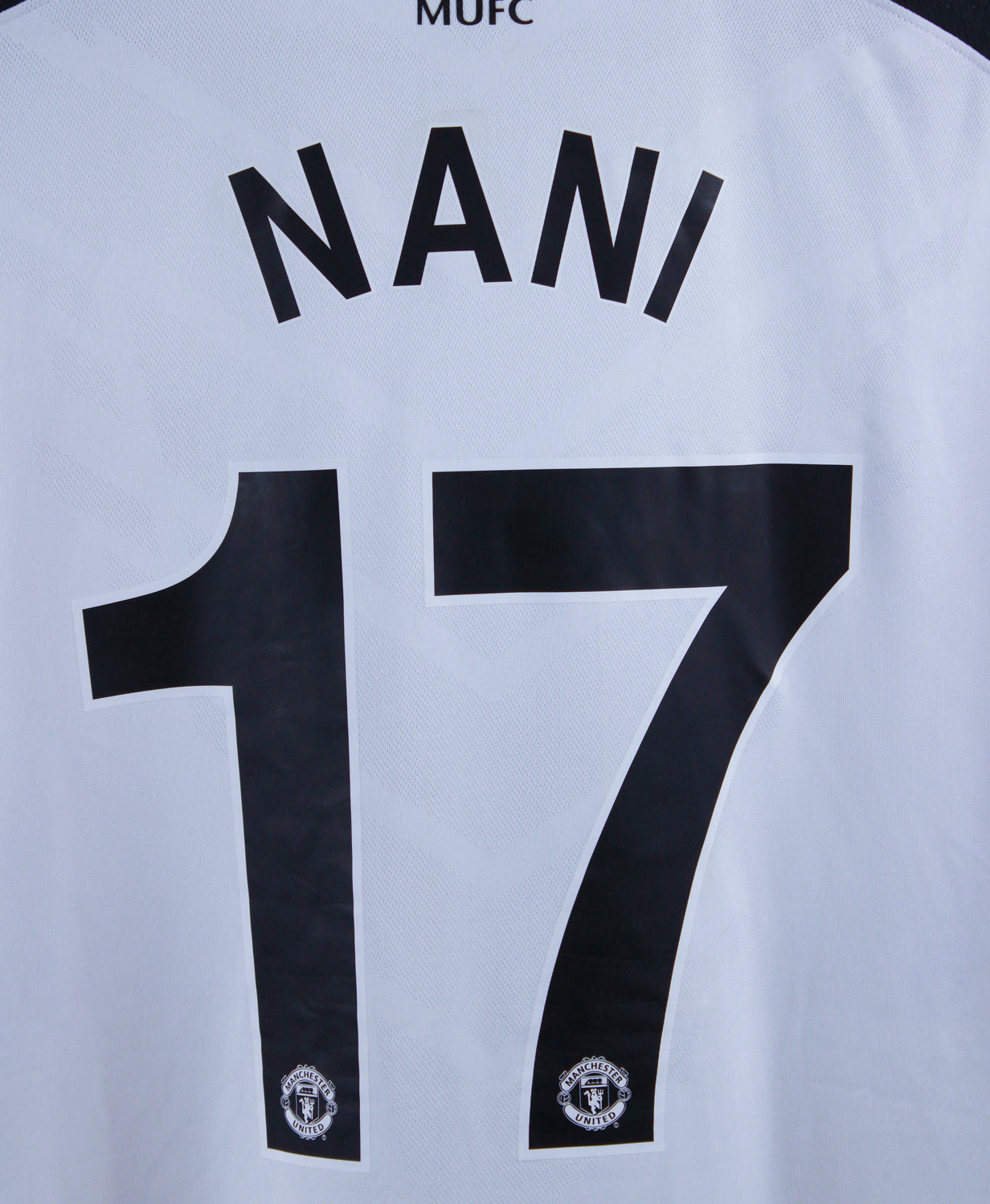Manchester United 2010-11 Nani Away Kit   (2XL)