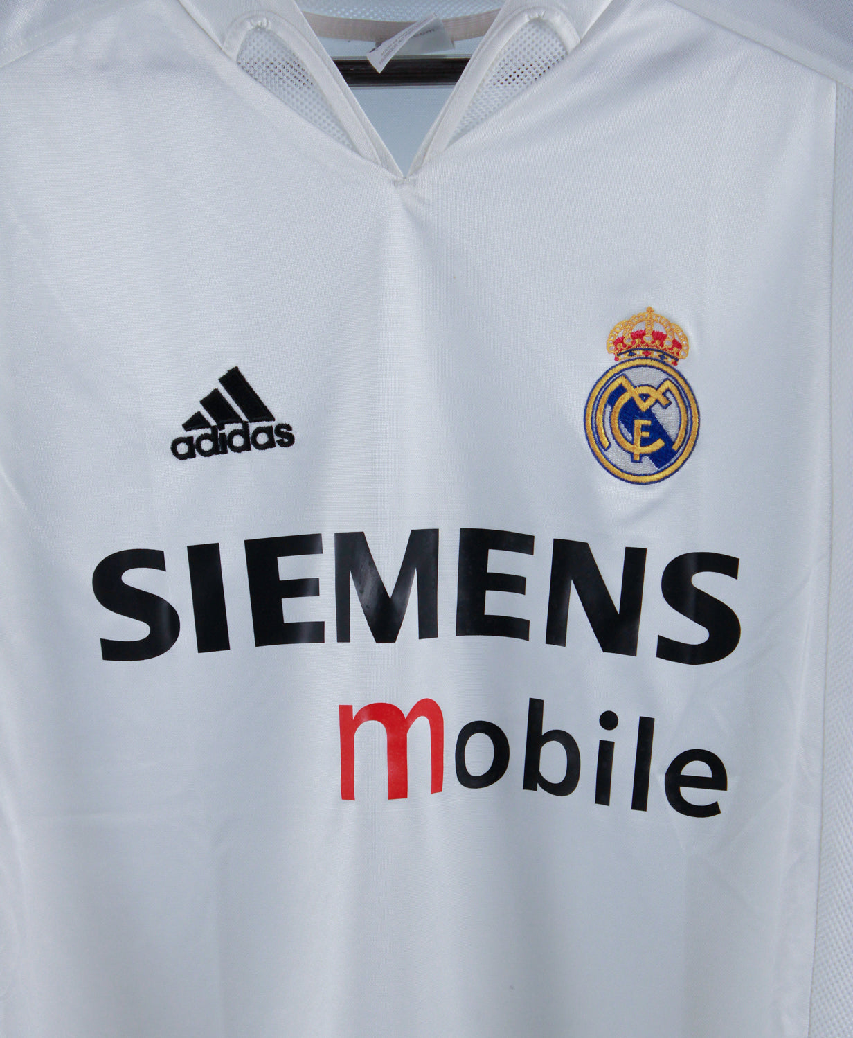 Real Madrid 2004-05 Raul Home Kit   (S)
