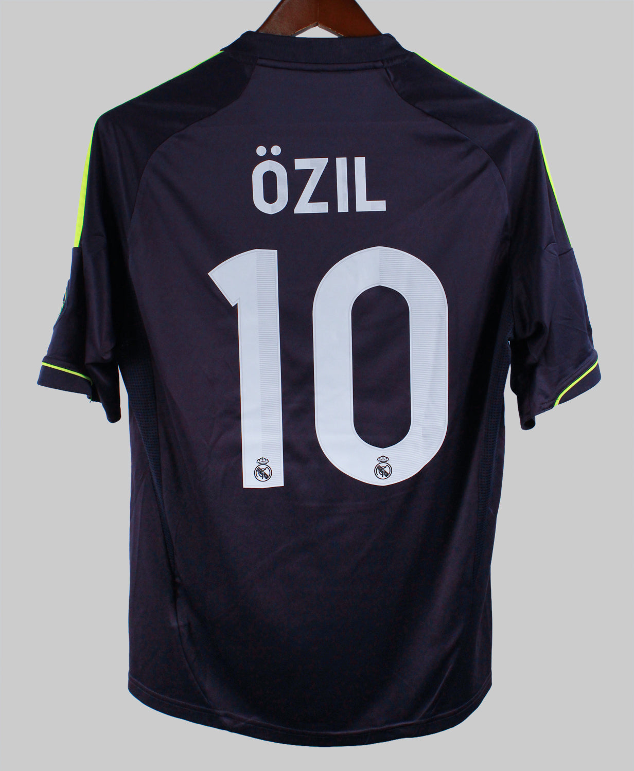 Real Madrid 2012-13 Ozil Third Kit   (S)