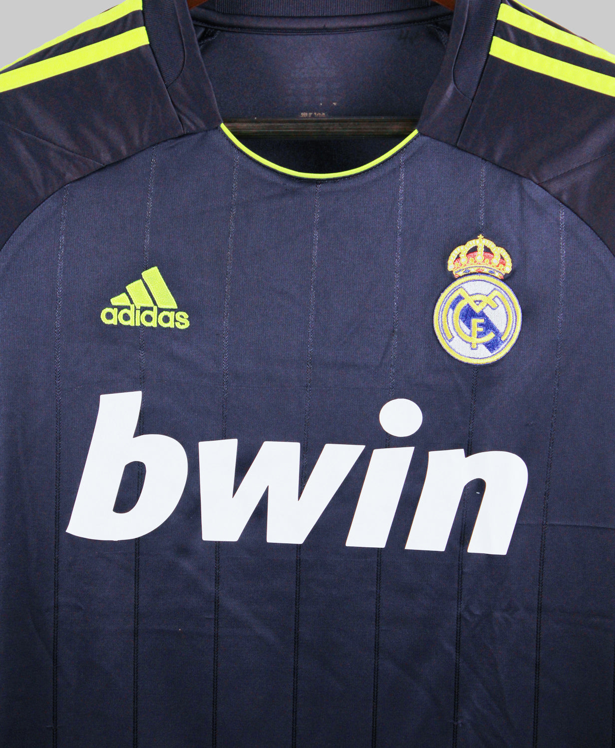 Real Madrid 2012-13 Ozil Third Kit   (S)