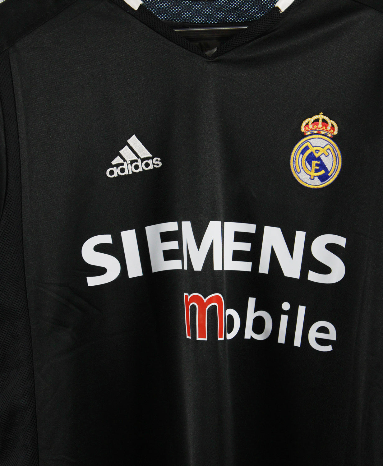 Real Madrid 2004-05 Raul Away Kit   (M)