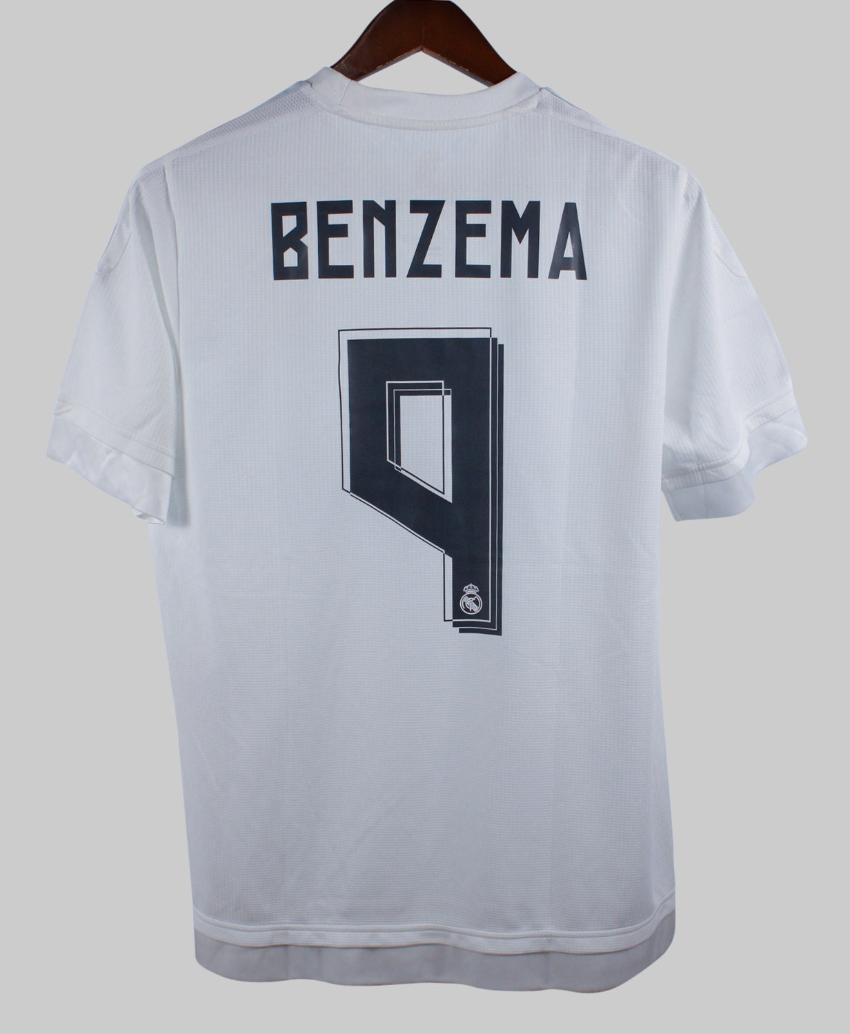 Real Madrid 2015-16 Benzema Home Kit   (XL)