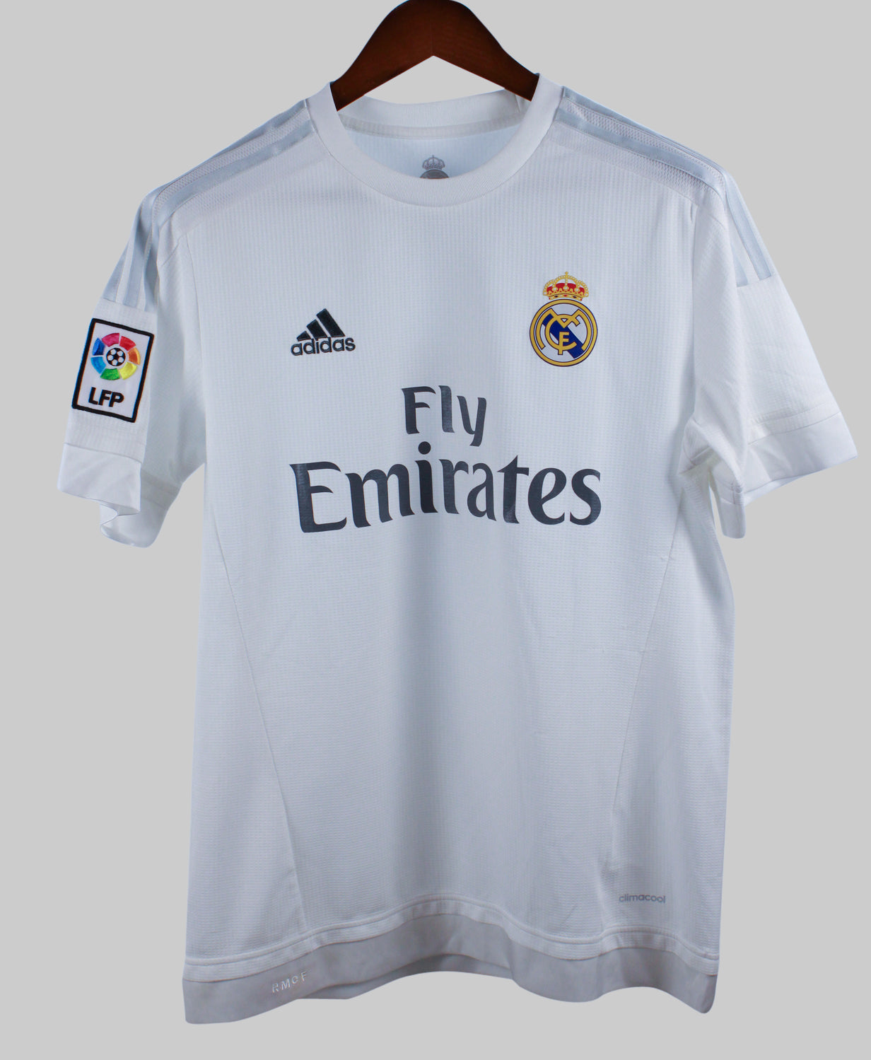 Real Madrid 2015-16 Benzema Home Kit   (XL)