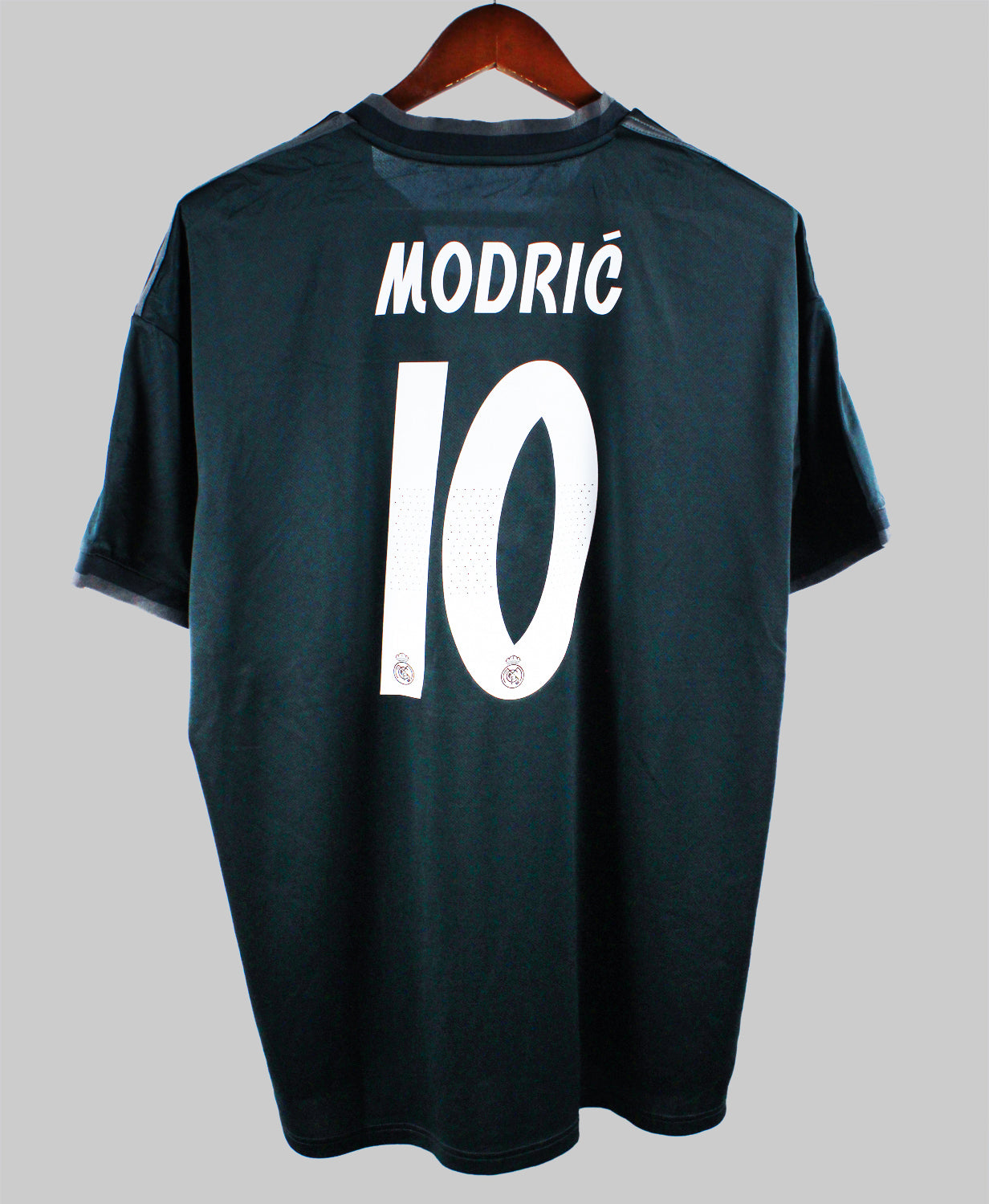 Real Madrid 2018-19 Modric Away Kit   (2XL)