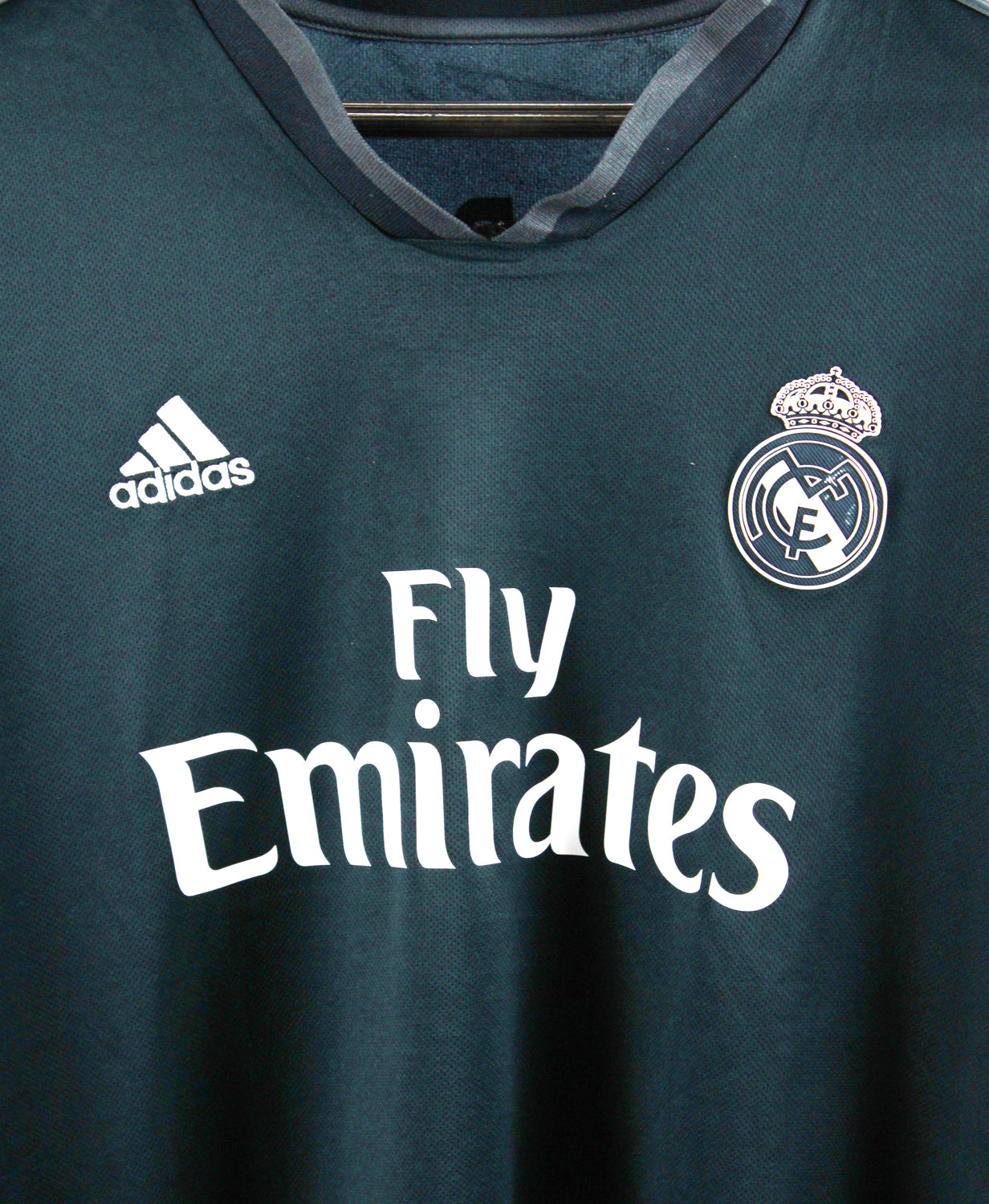 Real Madrid 2018-19 Modric Away Kit   (2XL)