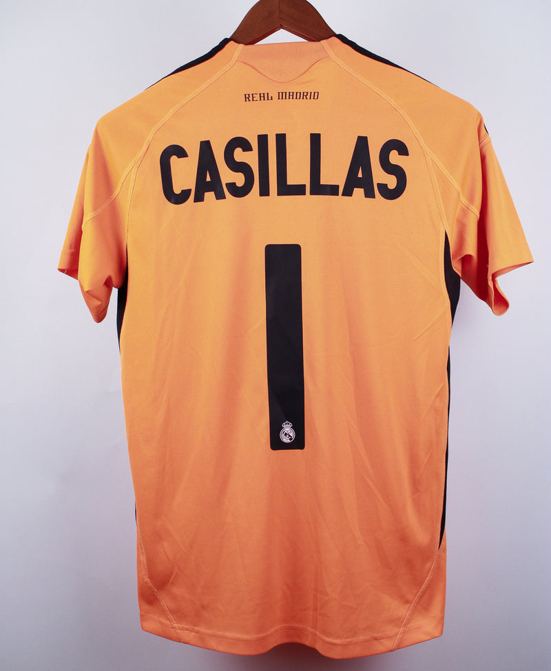 Real Madrid 2009-10 Casillas Goalkeeper Kit (YL)