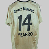 Bayern Munich 2004-05 Pizarro Away Kit (L)