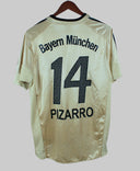 Bayern Munich 2004-05 Pizarro Away Kit (L)