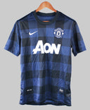 Manchester United  2013-14 Rooney Away Kit (M)
