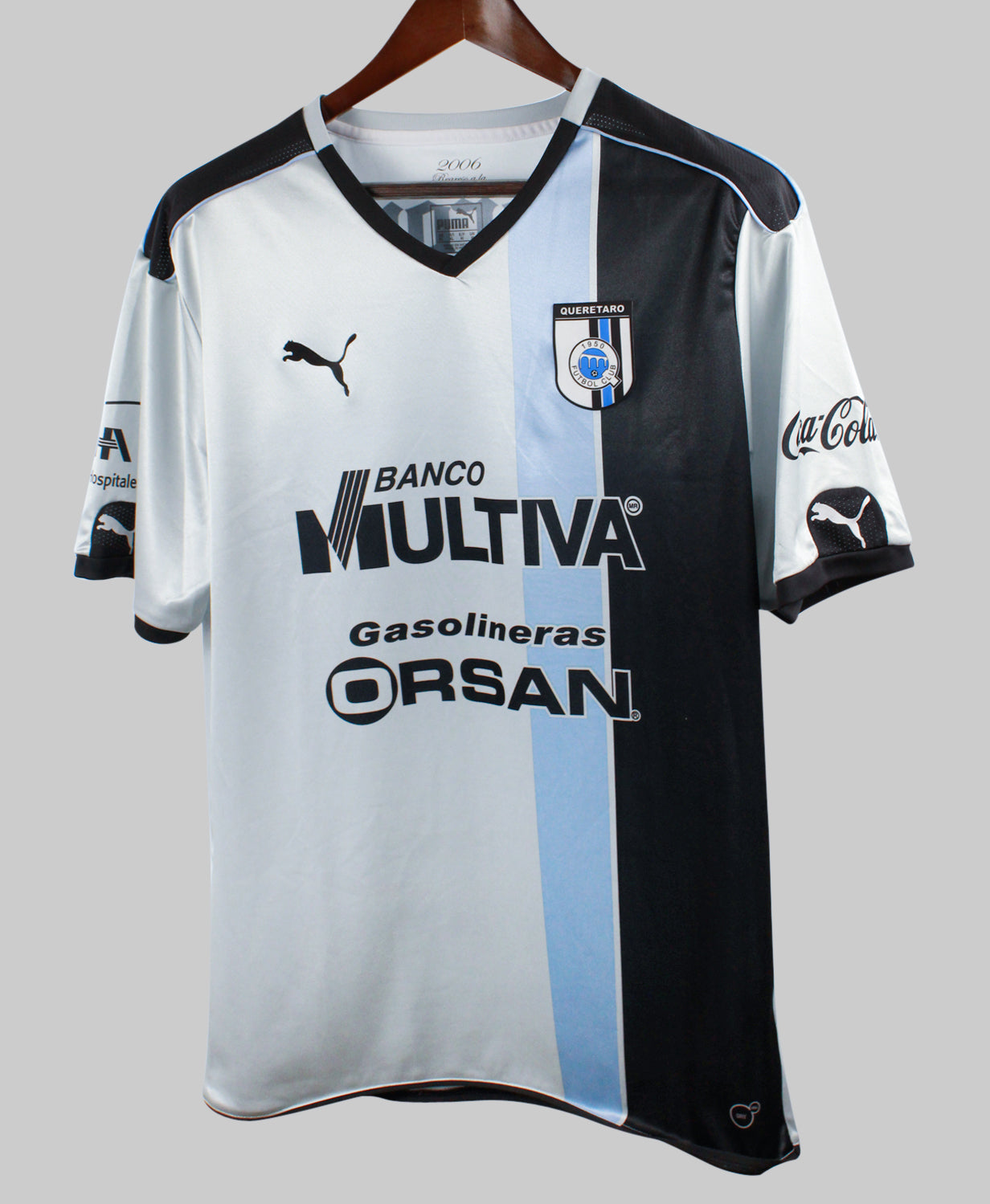 Queretaro 2016-17 Home Kit (XL)