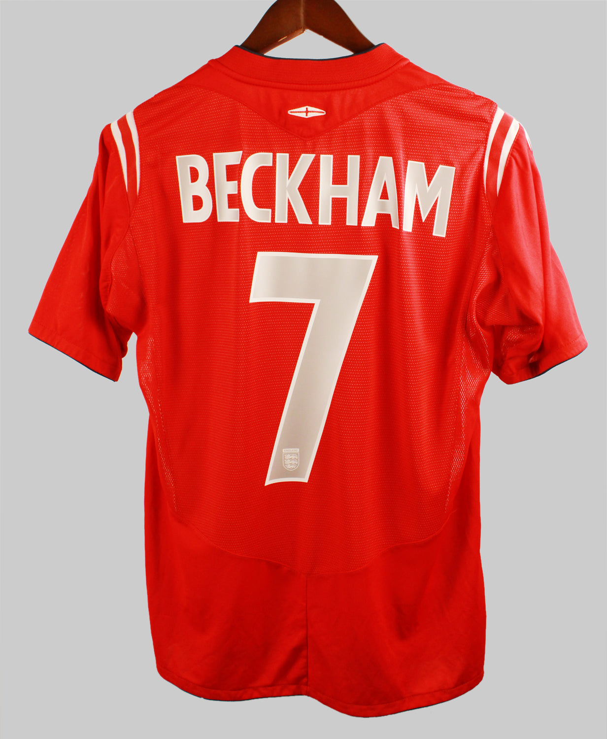 England 2004-05 Beckham  Away Kit (M)