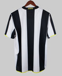 Juventus 2008-09  Home Kit (L)
