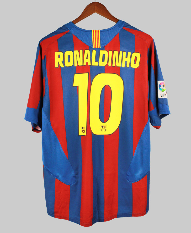 Barcelona 2005-06 RONALDINHO Home Kit (XL)