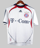 Bayern Munich 2006-07 Podolski Away Kit (YL)