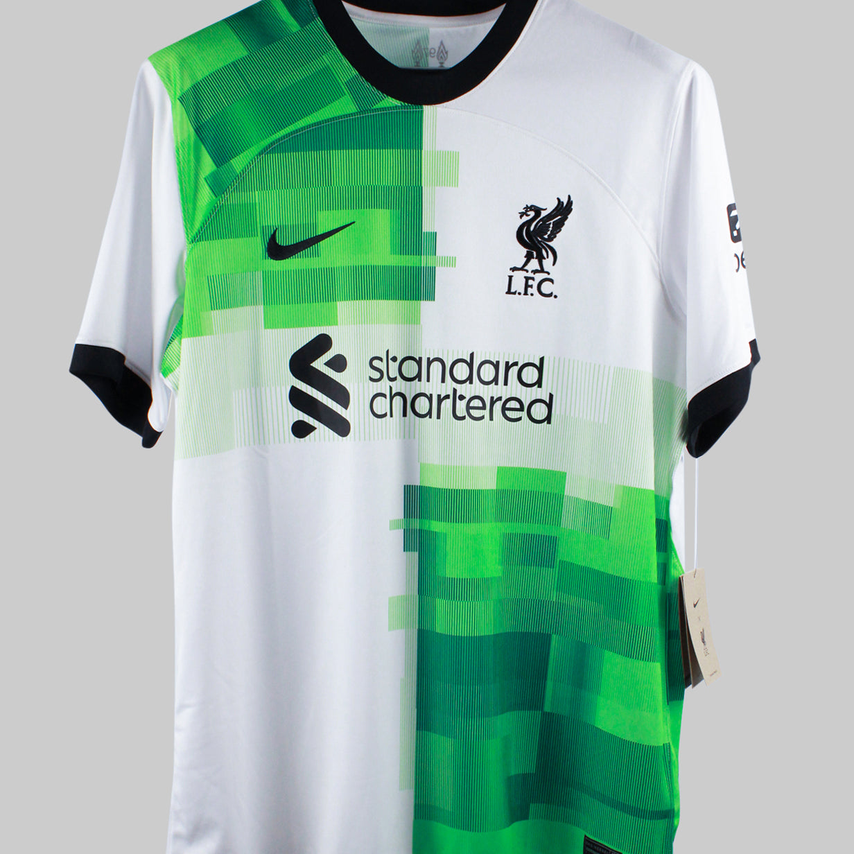 Liverpool 2023-24 Darwin Away Kit W/ Tags (L)