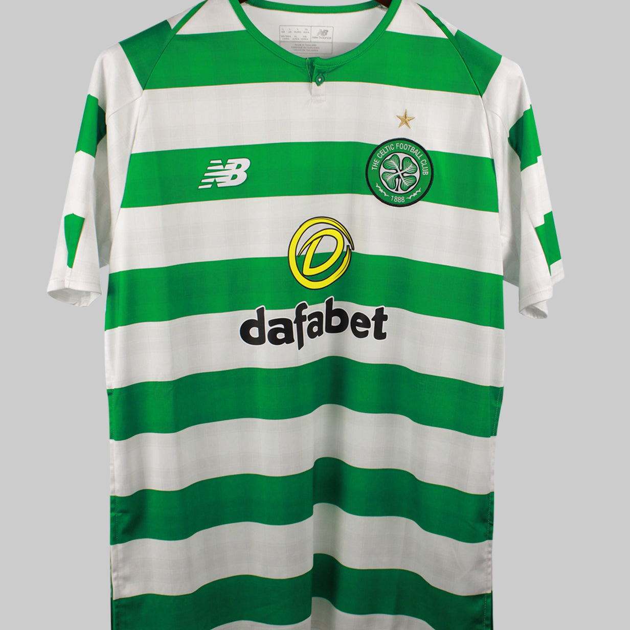 Celtic 2018-19 Weah Home kit (L)