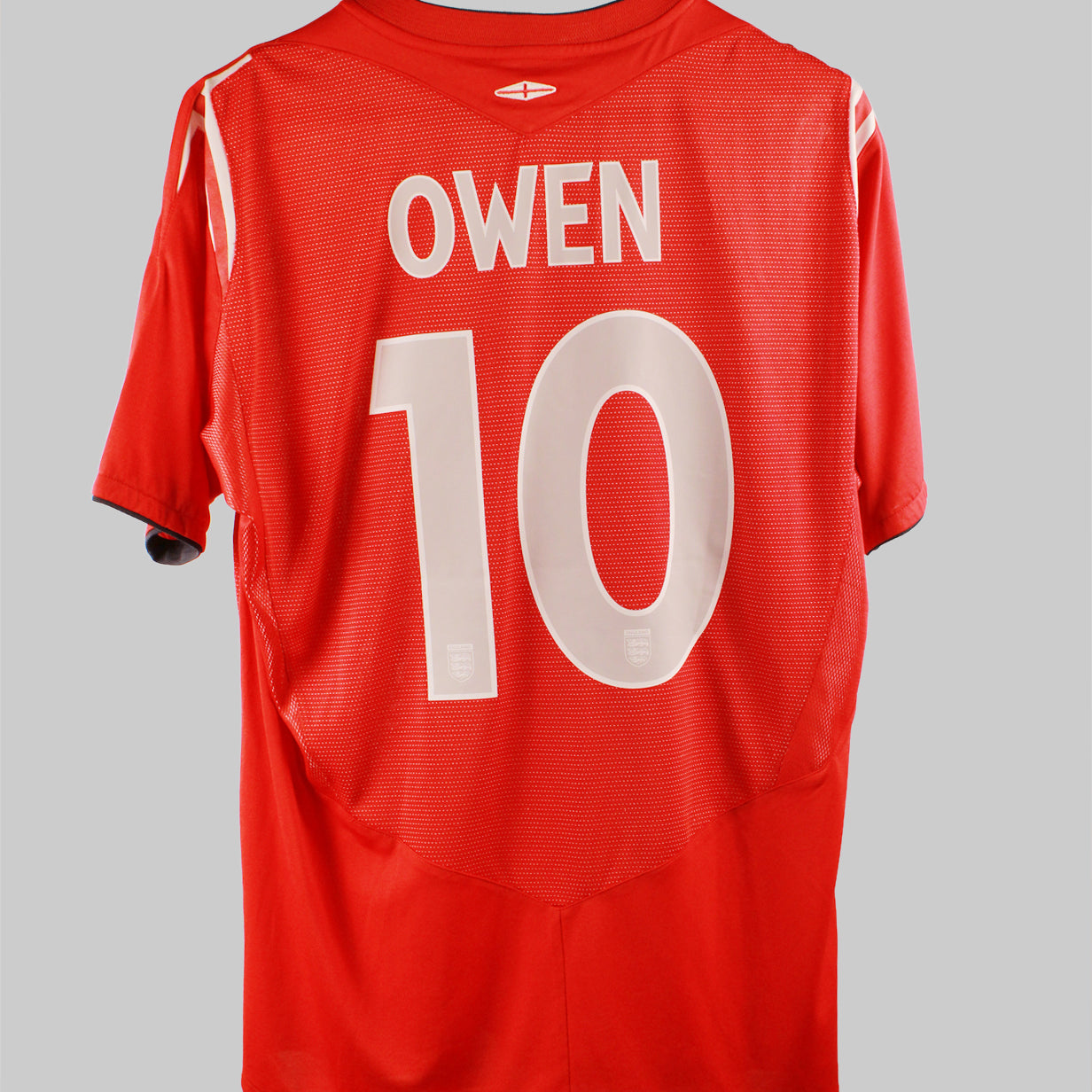 England 2006 Owen Away Kit  (L)