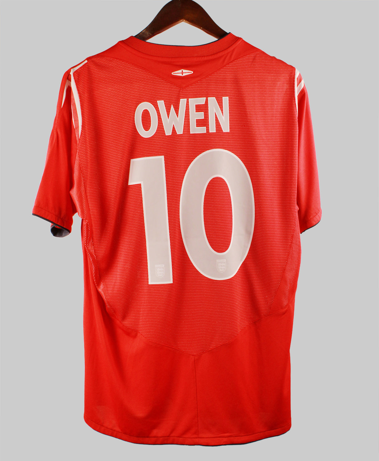 England 2006 Owen Away Kit  (L)