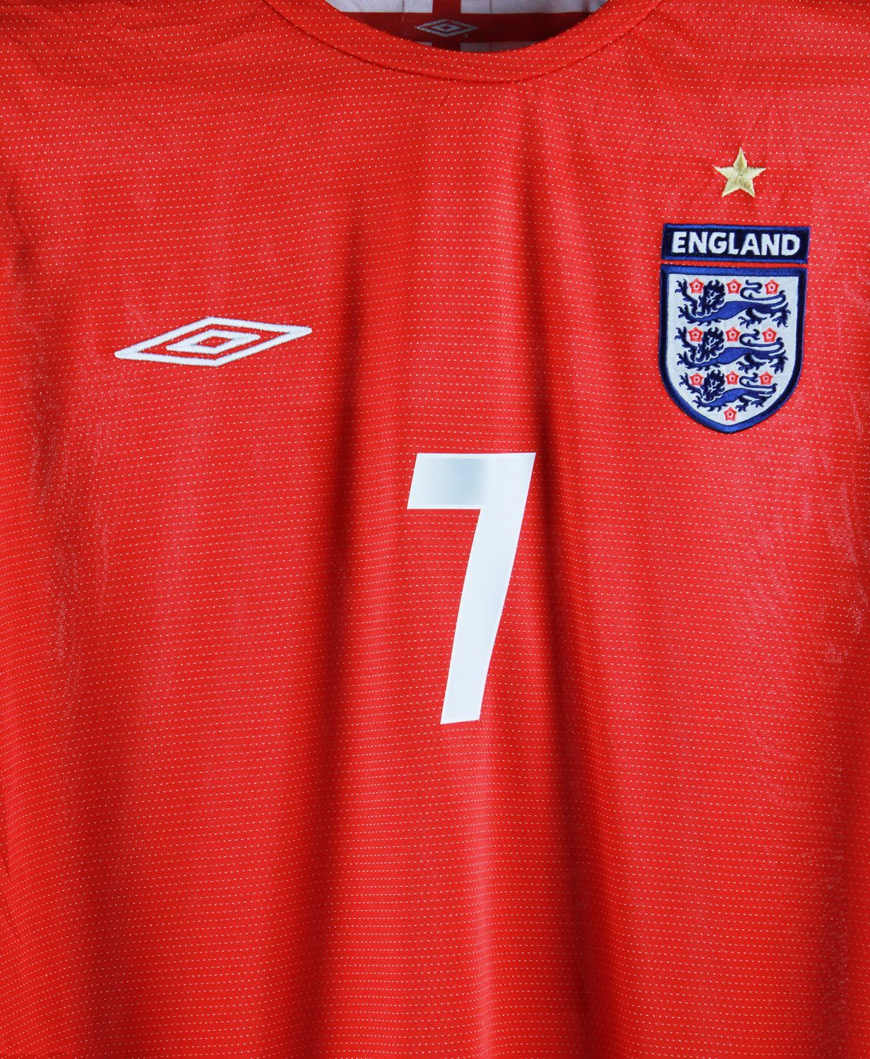England 2004-05 Beckham Long Sleeve  Away Kit (XL)
