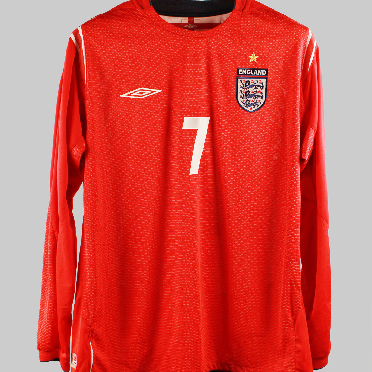 England 2004-05 Beckham Long Sleeve  Away Kit (XL)