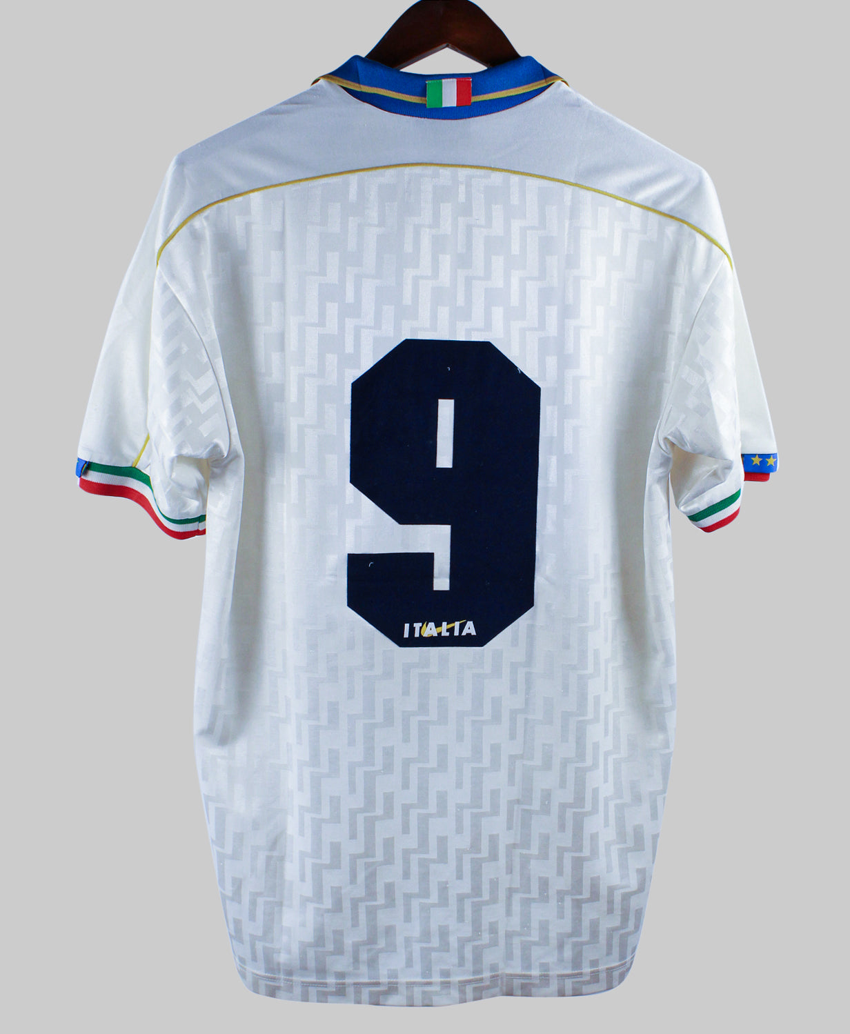 Italy 1995-96  Away Kit  (M)