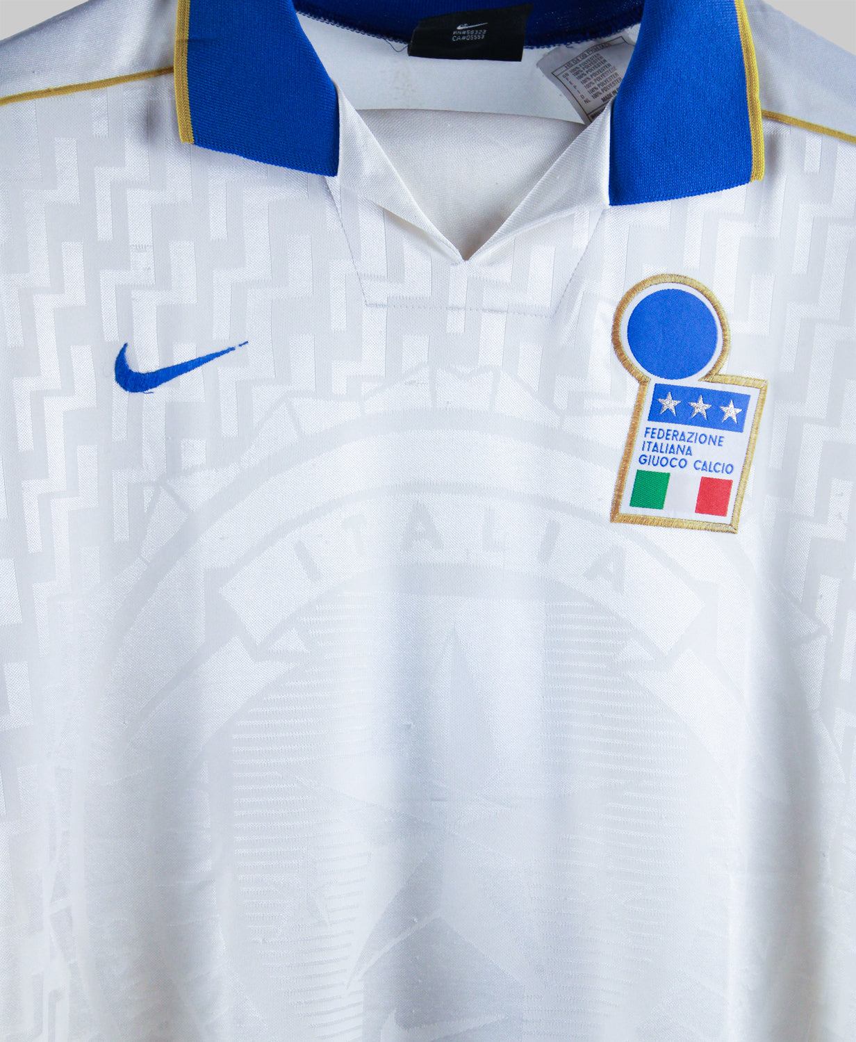 Italy 1995-96  Away Kit  (M)