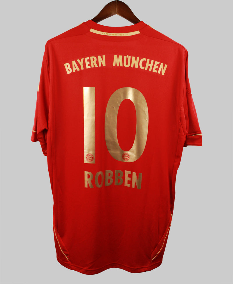 Bayern Munich 2011-12 Robben Home Kit (XL)