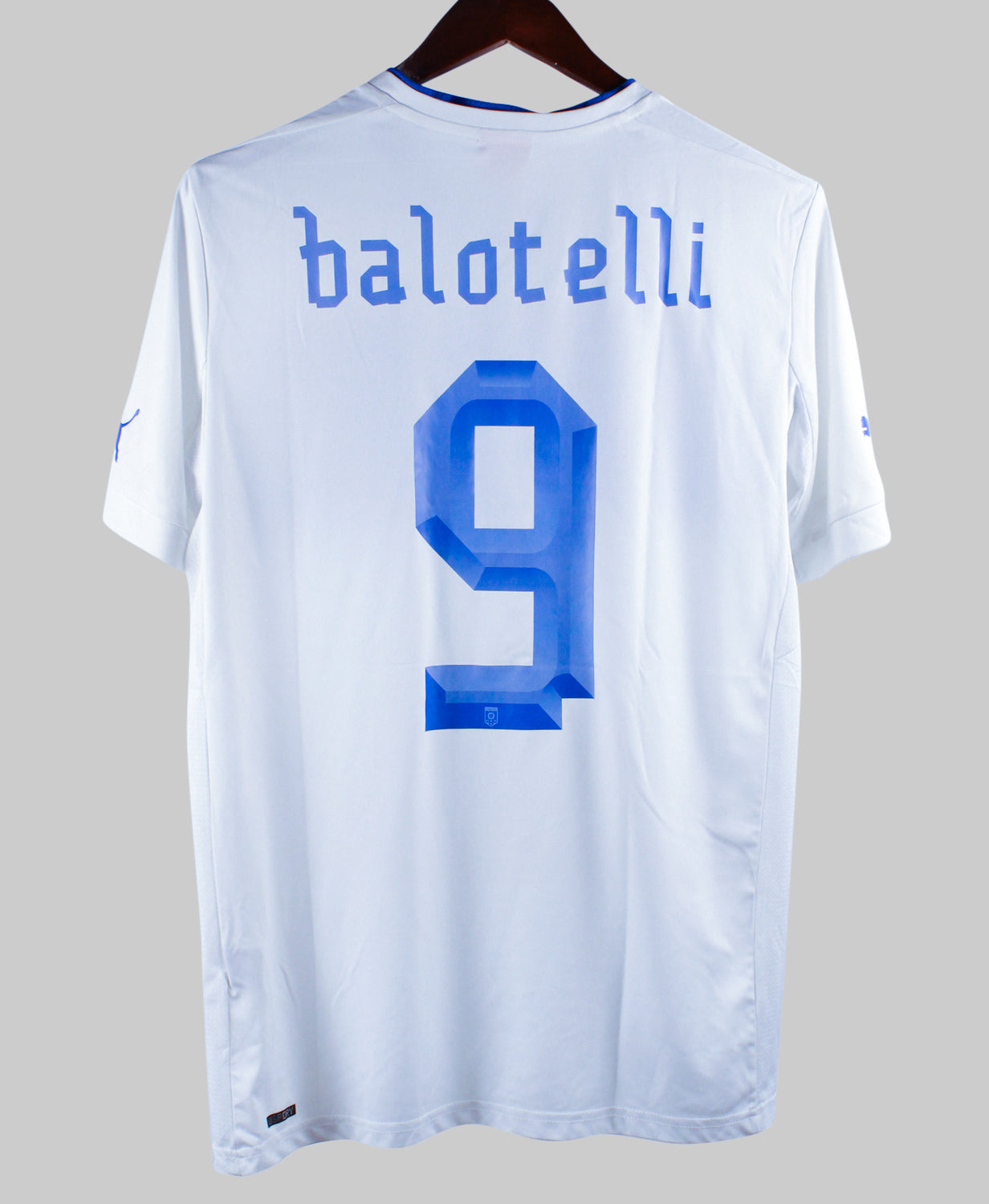 Italy 2012-13 Balotelli Away Kit  (L)