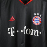 Bayern Munich 2004-05 Pizarro Away Kit  (L)
