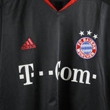Bayern Munich 2004-05 Pizarro Away Kit  (L)