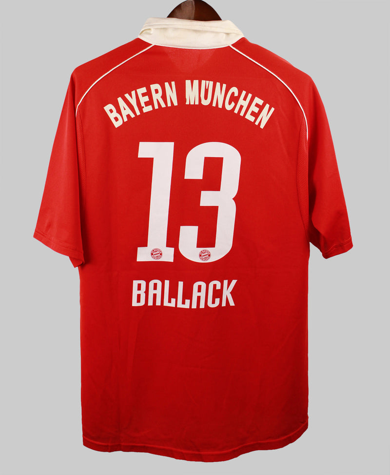Bayern Munich 2005-06 Ballack Home Kit (L)